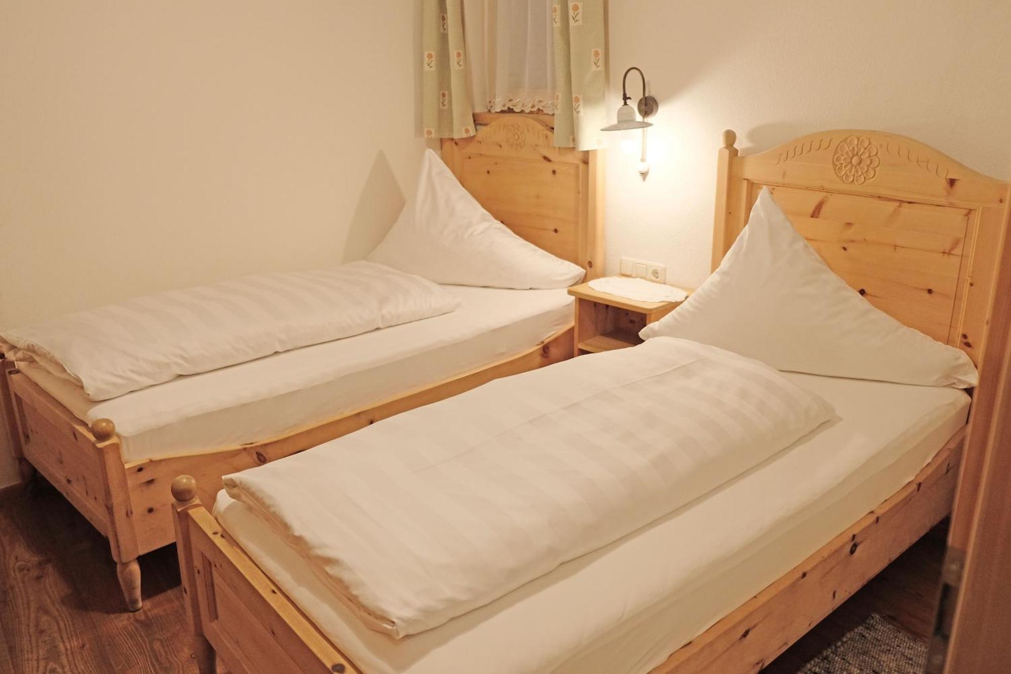 Hotel Garni Hubertushof فس الغرفة الصورة